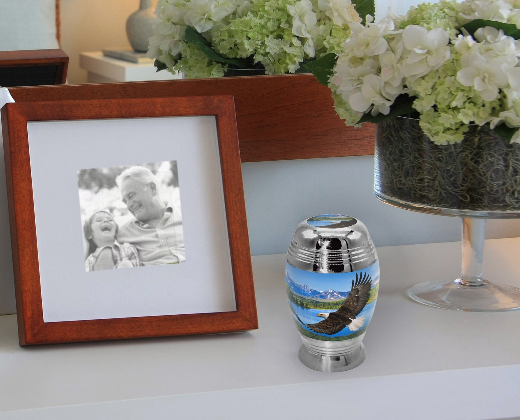 Majestic Bald Eagle Extra Large Urn or Companion Urn – Extra Large Urns for Human Ashes | XL Urn & XXL Urn